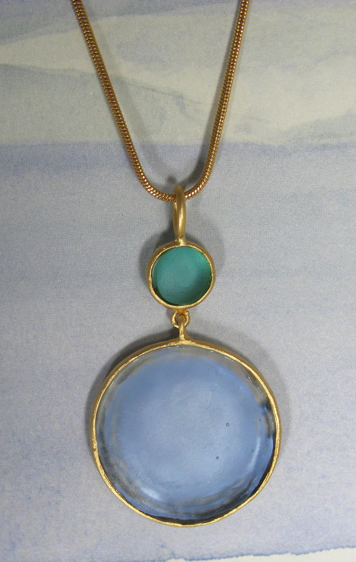 Round Cast Glass Necklace in Blue-Teal